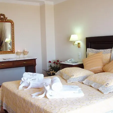 Отель Mediterranean Palace
