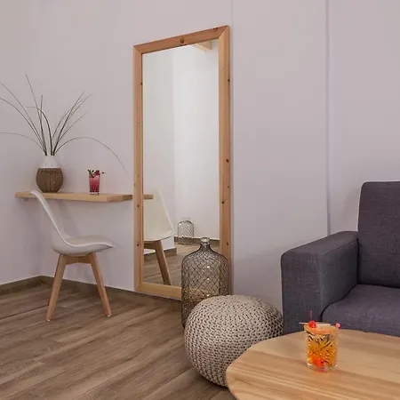 ホテル Mediterranean Palace モノリソス