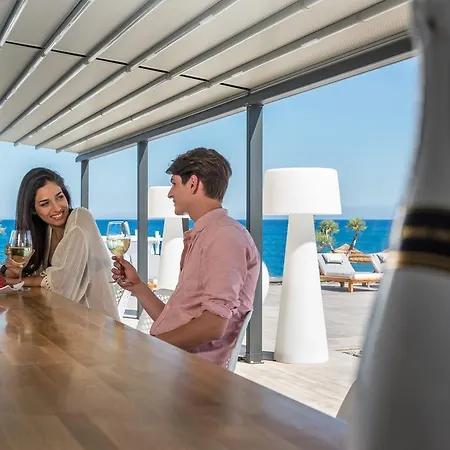 Mediterranean Palace モノリソス